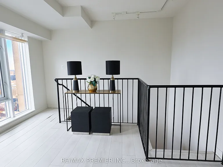 210 Victoria St #4407 — Photo 29