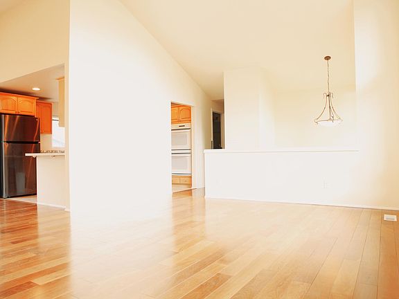 5th image of 10526 158th Ave NE