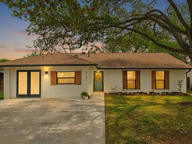 6701 Lancret Hill Dr — Photo 1
