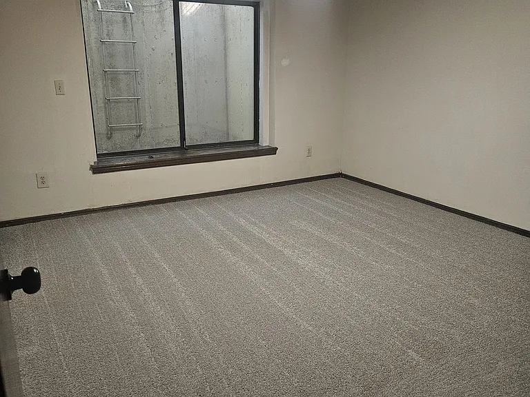 1500 E Tanglewood Rd — Photo 16