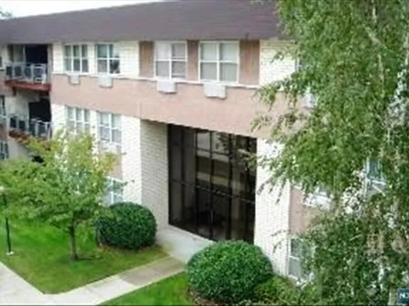 1111 River Rd #A5-a05, Edgewater, NJ 07020
