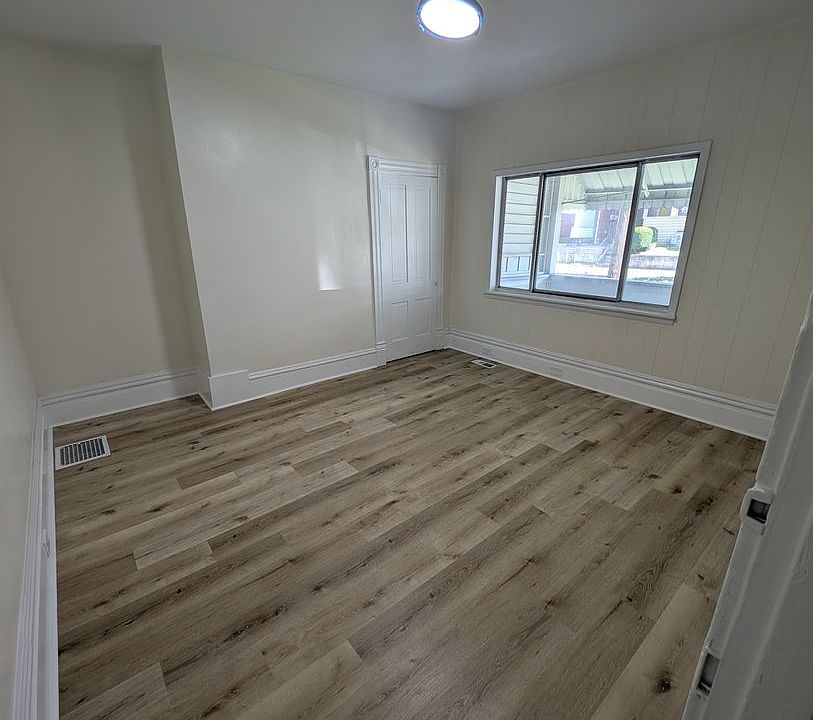 1st image of 551 6th St