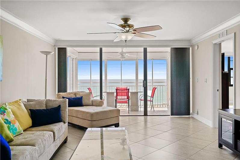 1st image of 911 Ocean Dr APT 506