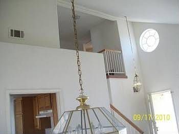 4th image of 5582 Magnolia Ave