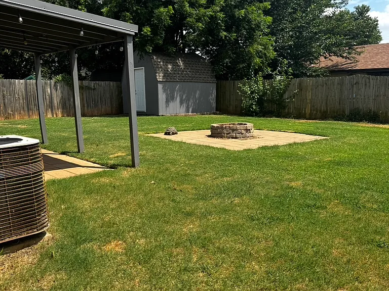 10416 Dover Dr — Photo 17