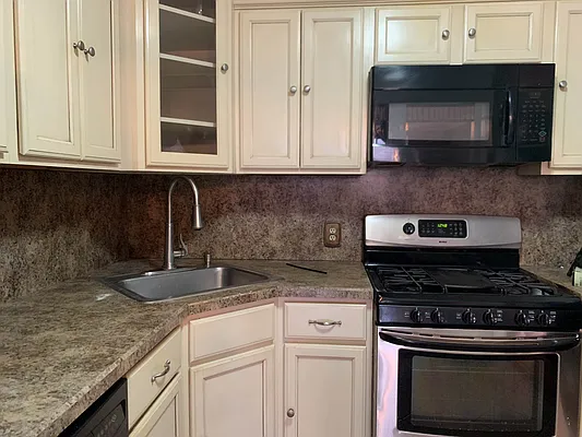 Sold by Keystone Realty USA Corp | media 16