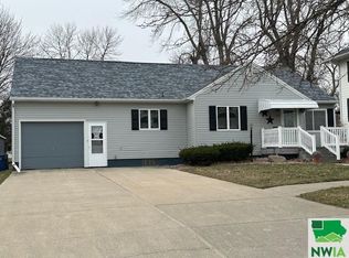 326 E 4th St, Remsen, IA 51050