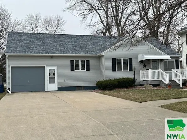 326 E 4th St, Remsen, IA 51050