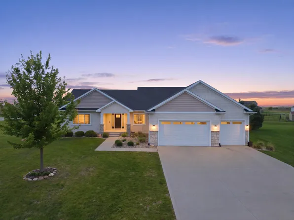5211 Harvest Rd, Ames, IA 50010