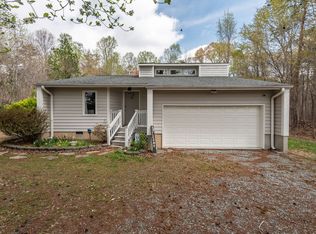 530 Hoover Rd, Mebane, NC 27302