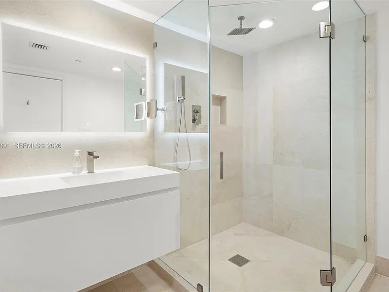 6801 Collins Avenue Cu #1409 — Photo 15