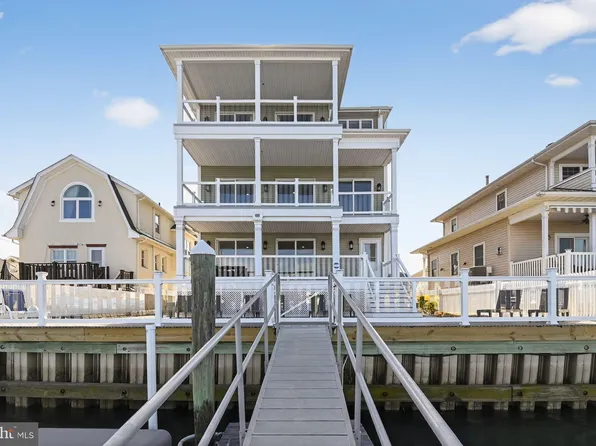 739 N Massachusetts Ave, Atlantic City, NJ 08401