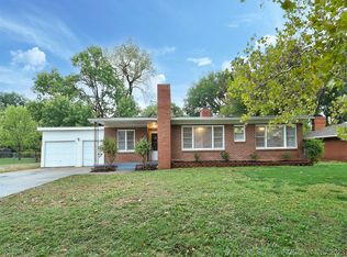 911 Davis St NW, Ardmore, OK 73401