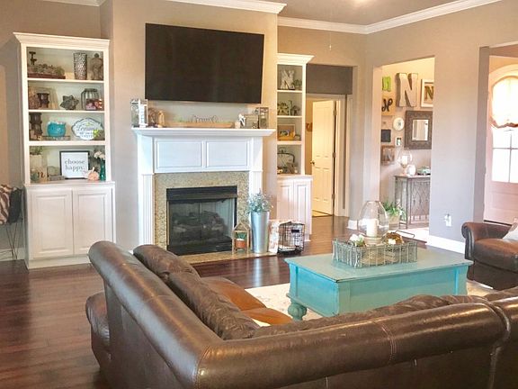 5th image of 18632 Lake Harbor Ln