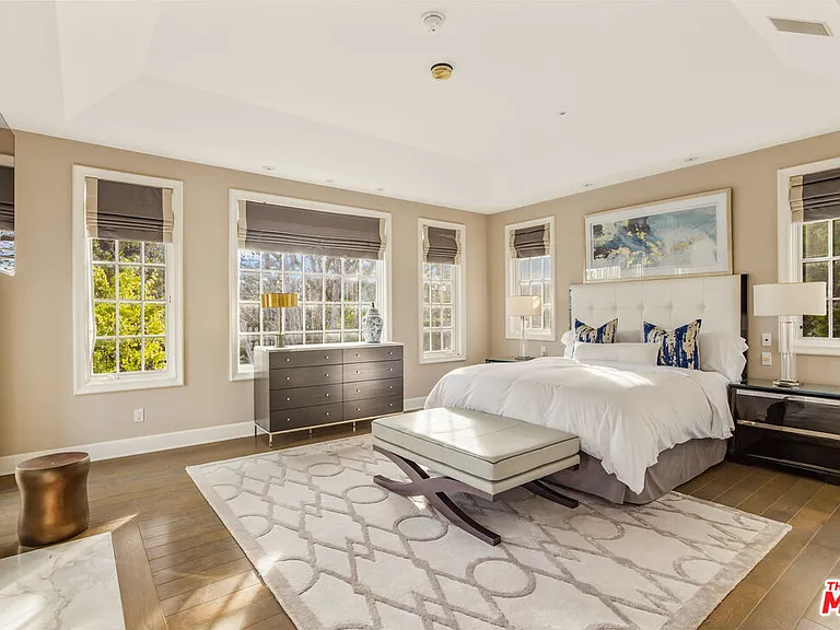 720 N Crescent Dr — Photo 20
