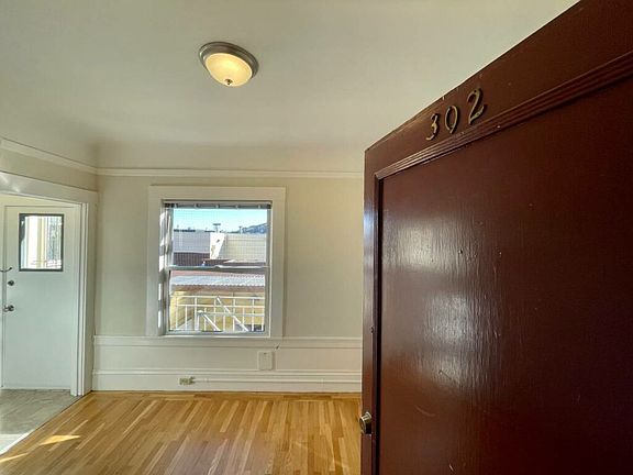 2nd image of 310 Parnassus Ave APT 302