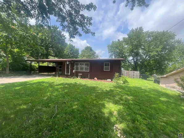 206 W Banks Ave, Burlingame, KS 66413