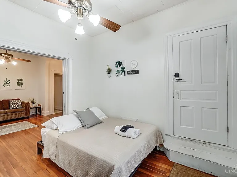 2126 Alpine Pl #1 — Photo 9