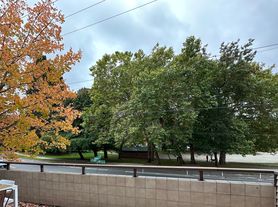 7850 E Green Lake Dr N