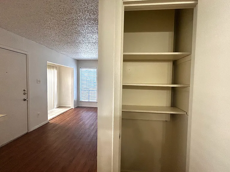 1011 W 23rd St #101 — Photo 16