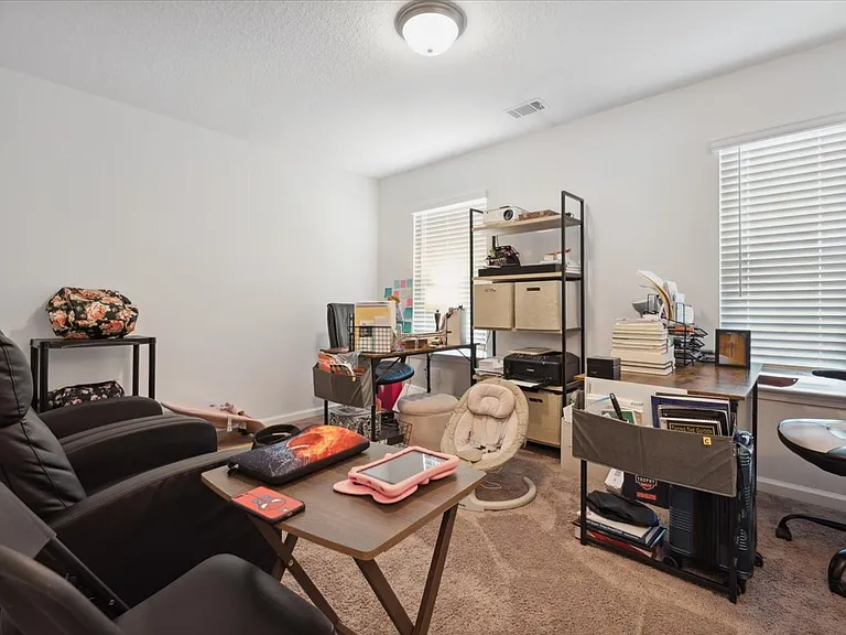 58 Summerhill Dr — Photo 18