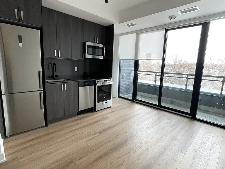 758 Dovercourt Rd #409 — Photo 3