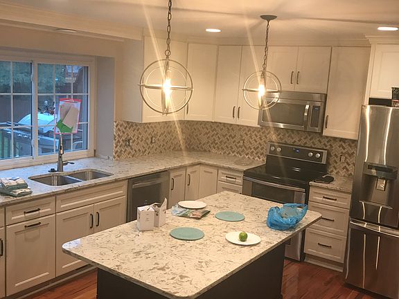 5th image of 18236 Martins Ln