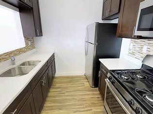 4310 18th Ave #4L, Brooklyn, NY 11218