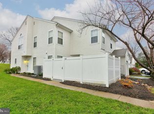 60 Banbury Ct, Holland, PA 18966