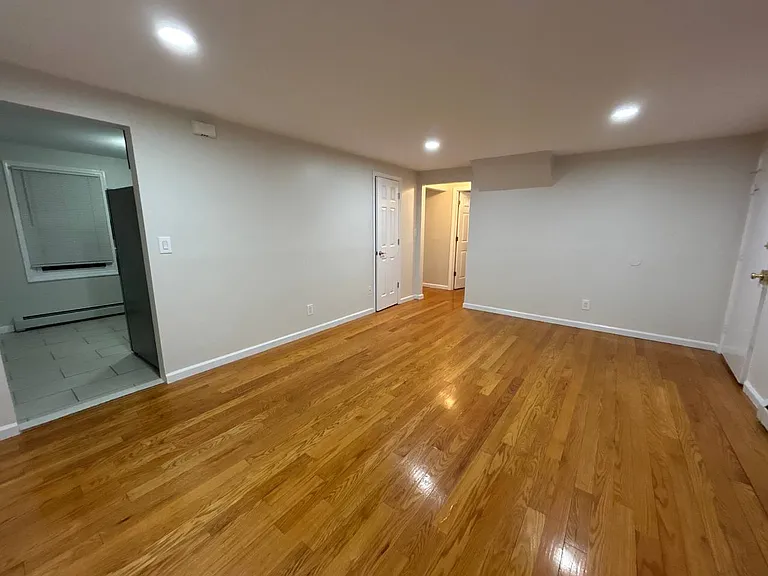 37B Hawthorne Dr #1 — Photo 13