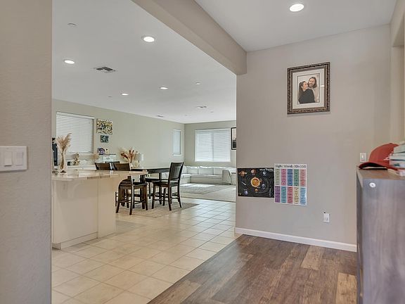 4th image of 818 Stickney Way