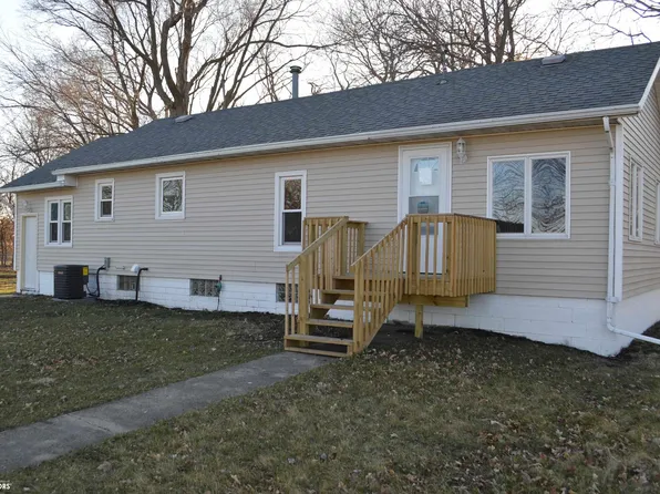 3132 130th St, Belmond, IA 50421