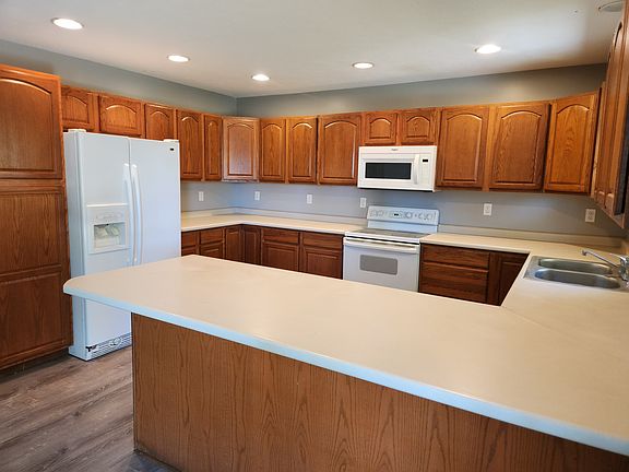 4th image of 1180 Darcis Dr