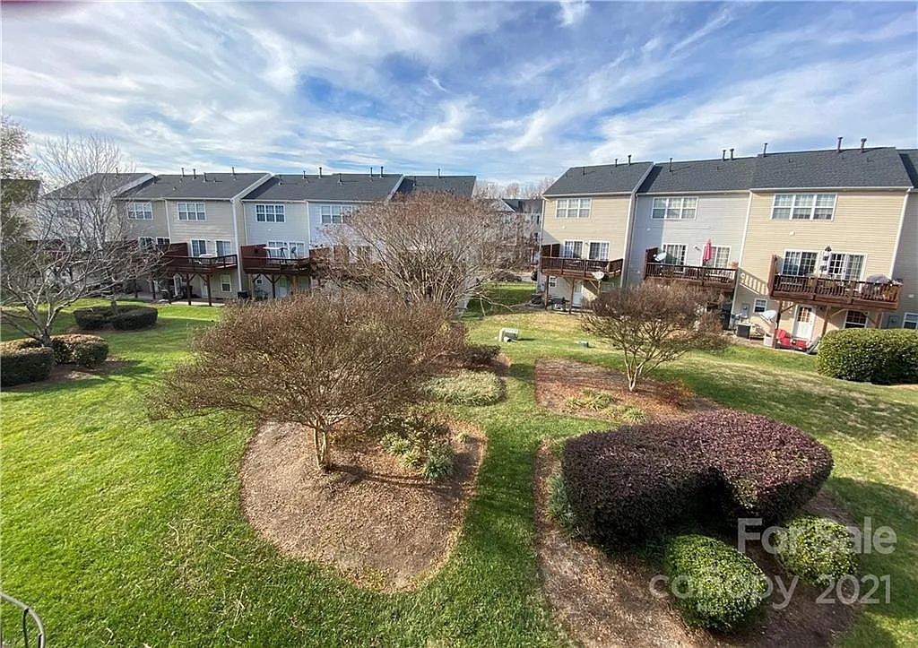 1258 Amber Ridge Rd NW — Photo 3