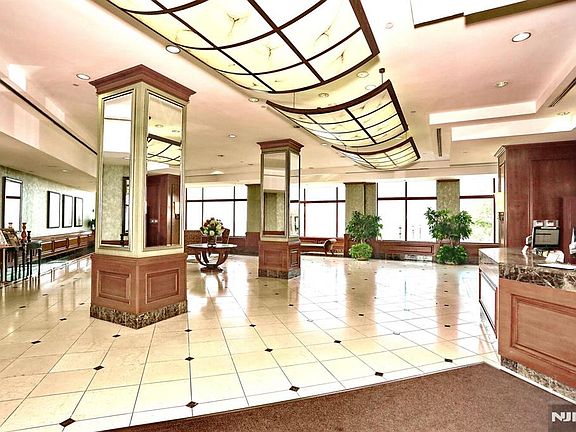 5th image of 100 Old Palisade Rd APT 1013