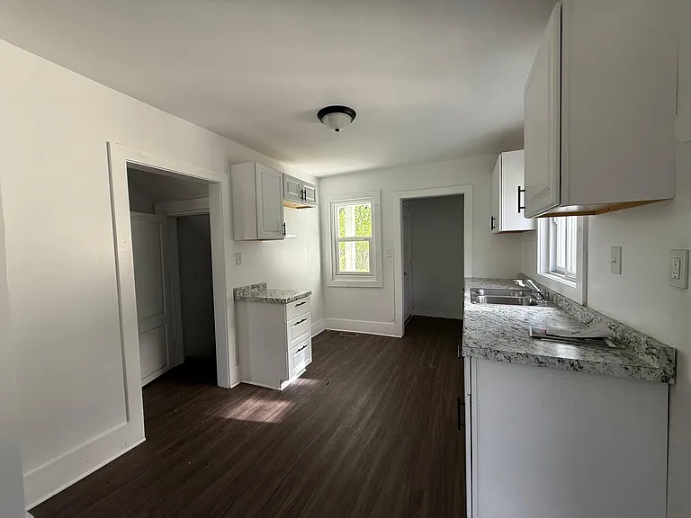 101 Colorado St #2 — Photo 15