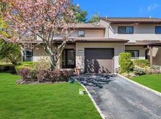 47 Northgate Circle, Melville, NY 11747