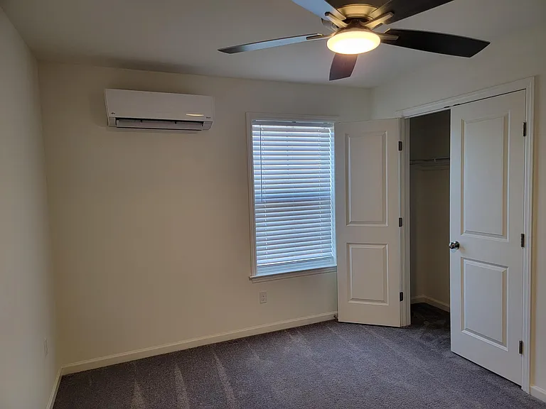 4616 Commerce St — Photo 15