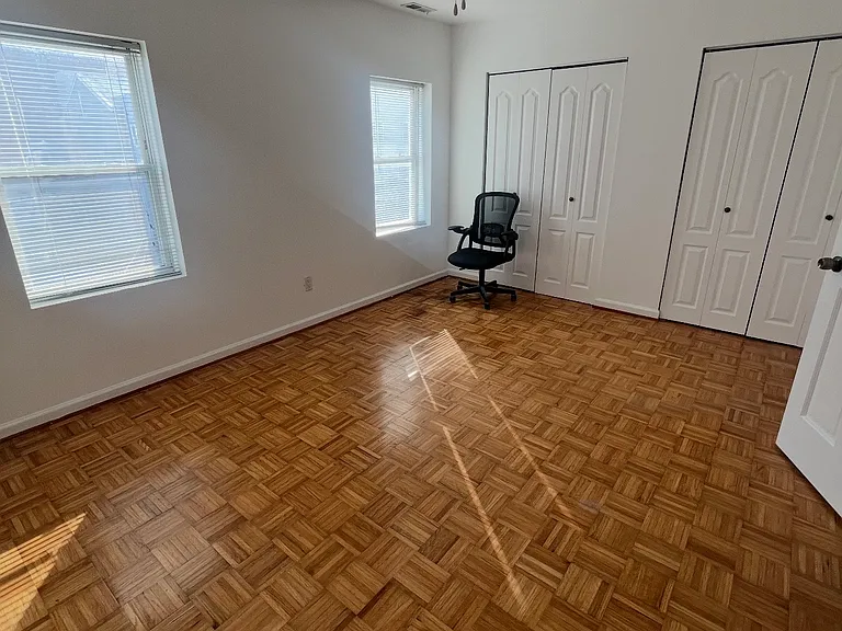 1211 Ridge Ave #3 — Photo 4