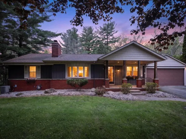 54851 N Pine Rd, South Bend, IN 46628