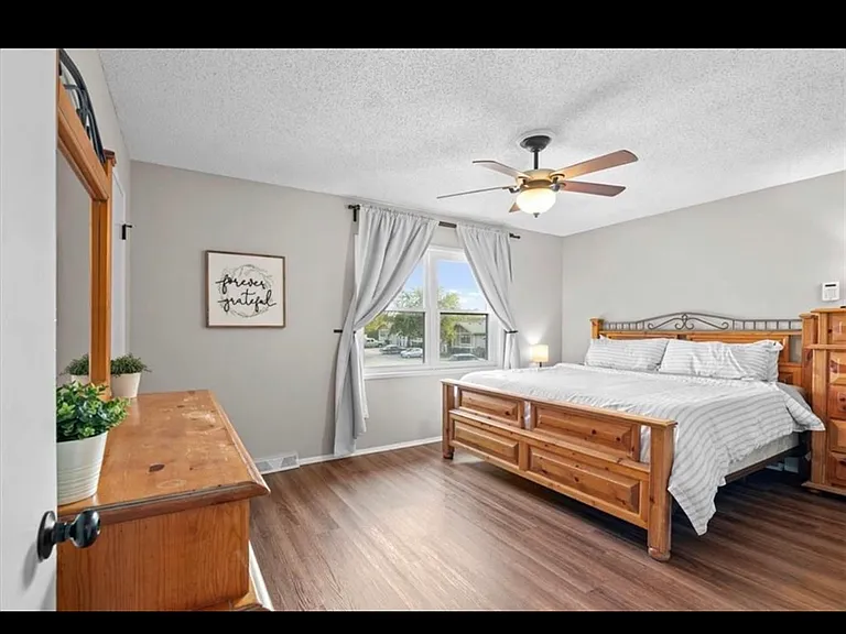 Dunbar Ct — Photo 6