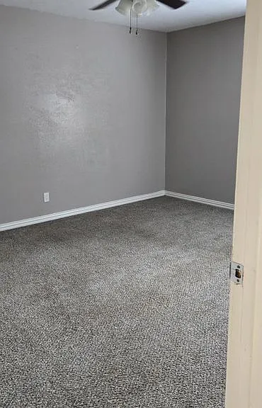 324 Clary Dr — Photo 16