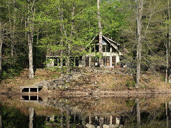 2nd image of 16 Tall Pines Dr