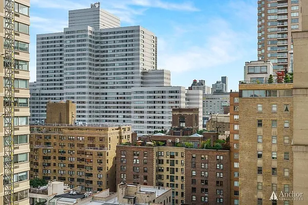 Rented by Anchor Associates | media 15