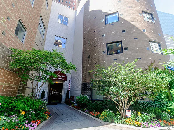 40 E 9th St APT 609, Chicago, IL 60605