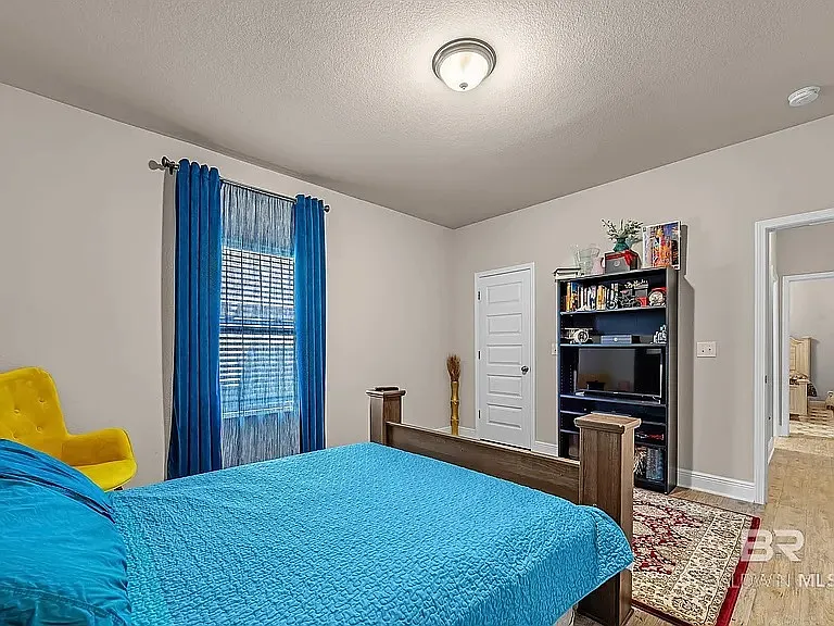 335 Thornhill Cir — Photo 28