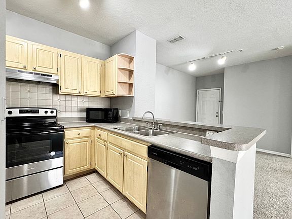 5th image of 1100 Lake Shadow Cir APT 2204