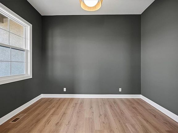 4th image of 4705 NW Sienna Rdg