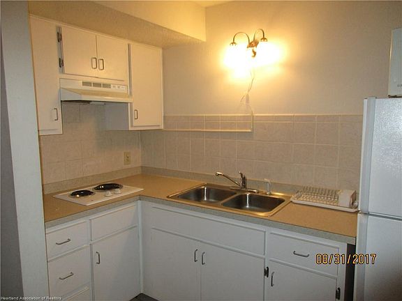 4th image of 200 Golf Villas Ct NW