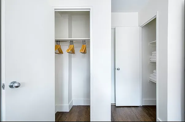 Rented by Manhattan Realty Group | media 19